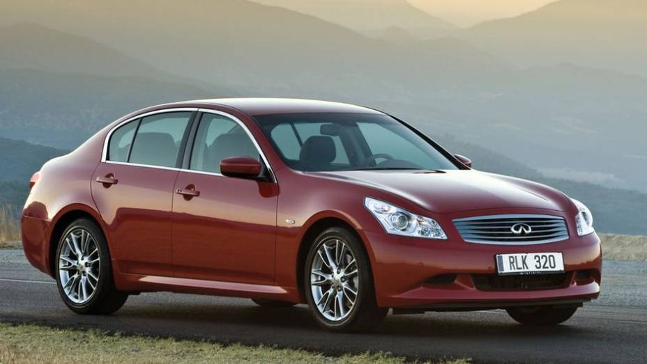 3. Infiniti Série G - 405 | <a href="https://beta-develop.quatrorodas.abril.com.br/noticias/mercado/eua-marcas-luxo-mercedes-classe-c-mais-roubado-755257.shtml" rel="migration">Leia mais</a>