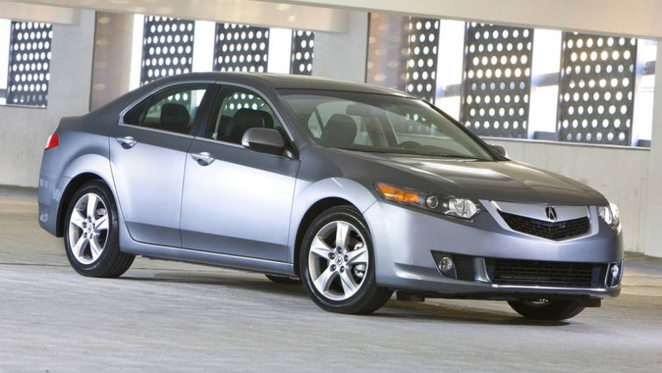 8. Acura TSX - 190 | <a href="https://beta-develop.quatrorodas.abril.com.br/noticias/mercado/eua-marcas-luxo-mercedes-classe-c-mais-roubado-755257.shtml" rel="migration">Leia mais</a>