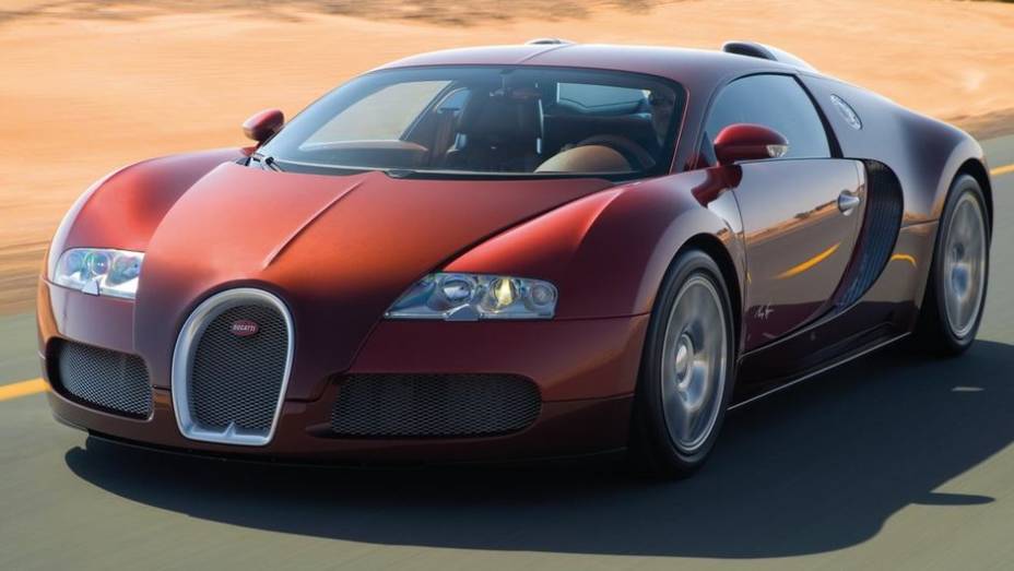 1º - Bugatti Veyron - US$ 6,27 milhões por unidade | <a href="https://beta-develop.quatrorodas.abril.com.br/noticias/mercado/estudo-vw-tem-prejuizo-us-6-27-milhoes-cada-bugatti-veyron-755638.shtml" rel="migration">Leia mais</a>