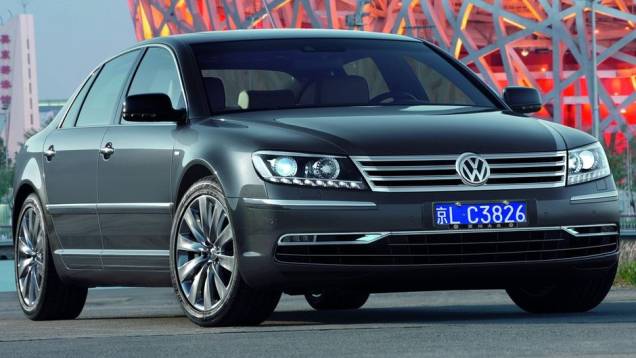 2º - VW Phaeton - US$ 38.252 por unidade | <a href="https://beta-develop.quatrorodas.abril.com.br/noticias/mercado/estudo-vw-tem-prejuizo-us-6-27-milhoes-cada-bugatti-veyron-755638.shtml" rel="migration">Leia mais</a> 2º - VW Phaeton - US$ 38.252 por unidade | <a href="https://beta-develop.quatrorodas.abril.com.br/noticias/mercado/estudo-vw-tem-prejuizo-us-6-27-milhoes-cada-bugatti-veyron-755638.shtml" rel="migration">Leia mais</a>
