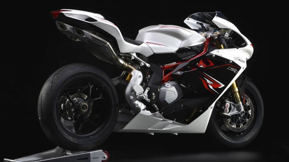 Motor de 998 cm&sup3; Corsa Corta (curso curto) de quatro cilindros | <a href="https://beta-develop.quatrorodas.abril.com.br/moto/noticias/mv-agusta-confirma-cinco-lancamentos-brasil-756002.shtml" rel="migration">Leia mais</a>