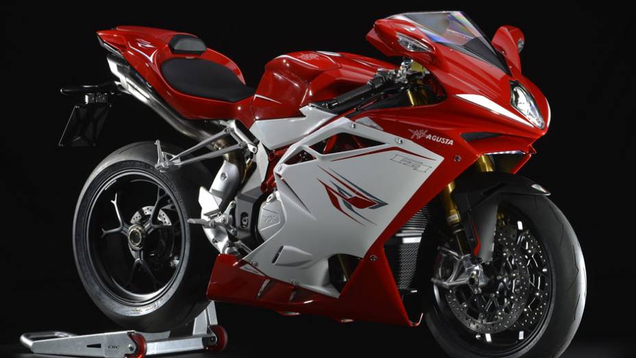 Velocidade máxima divulgada de 297,5 km/h | <a href="https://beta-develop.quatrorodas.abril.com.br/moto/noticias/mv-agusta-confirma-cinco-lancamentos-brasil-756002.shtml" rel="migration">Leia mais</a>