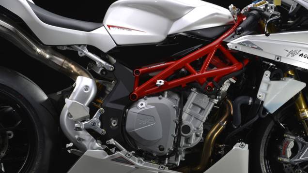 Sistema eletrônico ELDOR com quatro mapas de injeção | <a href="https://beta-develop.quatrorodas.abril.com.br/moto/noticias/mv-agusta-confirma-cinco-lancamentos-brasil-756002.shtml" rel="migration">Leia mais</a> Sistema eletrônico ELDOR com quatro mapas de injeção | <a href="https://beta-develop.quatrorodas.abril.com.br/moto/noticias/mv-agusta-confirma-cinco-lancamentos-brasil-756002.shtml" rel="migration">Leia mais</a>