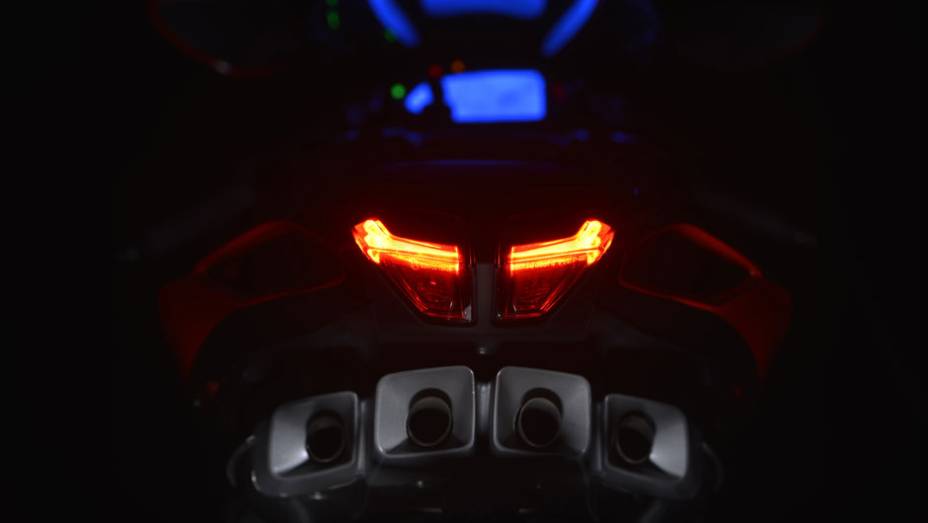 Bielas de tit&acirc;nio | <a href="https://beta-develop.quatrorodas.abril.com.br/moto/noticias/mv-agusta-confirma-cinco-lancamentos-brasil-756002.shtml" rel="migration">Leia mais</a>