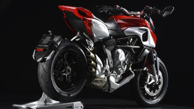 A MV Agusta ainda não divulgou mais detalhes técnicos da Rivale 800 2014 | <a href="https://beta-develop.quatrorodas.abril.com.br/moto/noticias/mv-agusta-confirma-cinco-lancamentos-brasil-756002.shtml" rel="migration">Leia mais</a> A MV Agusta ainda não divulgou mais detalhes técnicos da Rivale 800 2014 | <a href="https://beta-develop.quatrorodas.abril.com.br/moto/noticias/mv-agusta-confirma-cinco-lancamentos-brasil-756002.shtml" rel="migration">Leia mais</a>