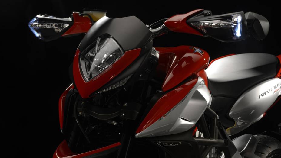 Design bastante arrojado | <a href="https://beta-develop.quatrorodas.abril.com.br/moto/noticias/mv-agusta-confirma-cinco-lancamentos-brasil-756002.shtml" rel="migration">Leia mais</a>