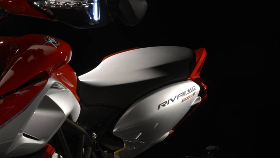 Ela foi considerada a motocicleta mais bonita do Salão de Milão/EICMA em 2012 | <a href="https://beta-develop.quatrorodas.abril.com.br/moto/noticias/mv-agusta-confirma-cinco-lancamentos-brasil-756002.shtml" rel="migration">Leia mais</a>