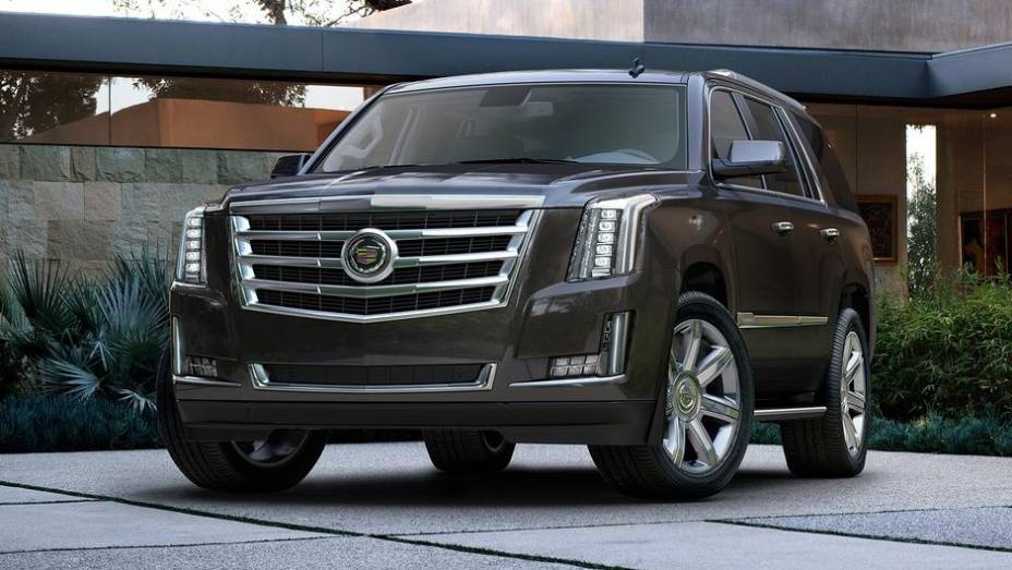 Durante um evento na cidade de Nova Iorque, a Cadillac apresentou a nova geração do Escalade | <a href="https://beta-develop.quatrorodas.abril.com.br/noticias/fabricantes/cadillac-apresenta-nova-geracao-escalade-756397.shtml" rel="migration">Leia mais</a>