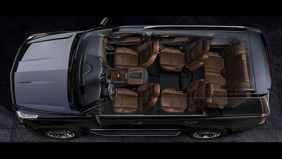 A quarta geração do Escalade está disponível em duas versões - uma menor e outra com mais espaço na terceira fileira de passageiros | <a href="https://beta-develop.quatrorodas.abril.com.br/noticias/fabricantes/cadillac-apresenta-nova-geracao-escalade-756397.shtml" rel="migration">Leia</a> A quarta geração do Escalade está disponível em duas versões - uma menor e outra com mais espaço na terceira fileira de passageiros | <a href="https://beta-develop.quatrorodas.abril.com.br/noticias/fabricantes/cadillac-apresenta-nova-geracao-escalade-756397.shtml" rel="migration">Leia</a>