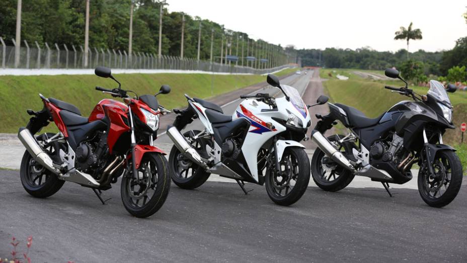 A Honda apresentou oficialmente sua nova linha de motocicletas 500 cc no Salão Duas Rodas 2013 | <a href="https://beta-develop.quatrorodas.abril.com.br/moto/noticias/honda-investe-modelos-500cc-756399.shtml" rel="migration">Leia mais</a>