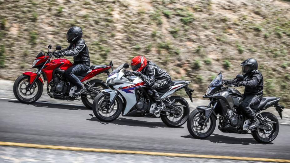 Os modelos de 500 cc chegam ao mercado brasileiro em tr&ecirc;s vers&otilde;es | <a href="https://beta-develop.quatrorodas.abril.com.br/moto/noticias/honda-investe-modelos-500cc-756399.shtml" rel="migration">Leia mais</a>