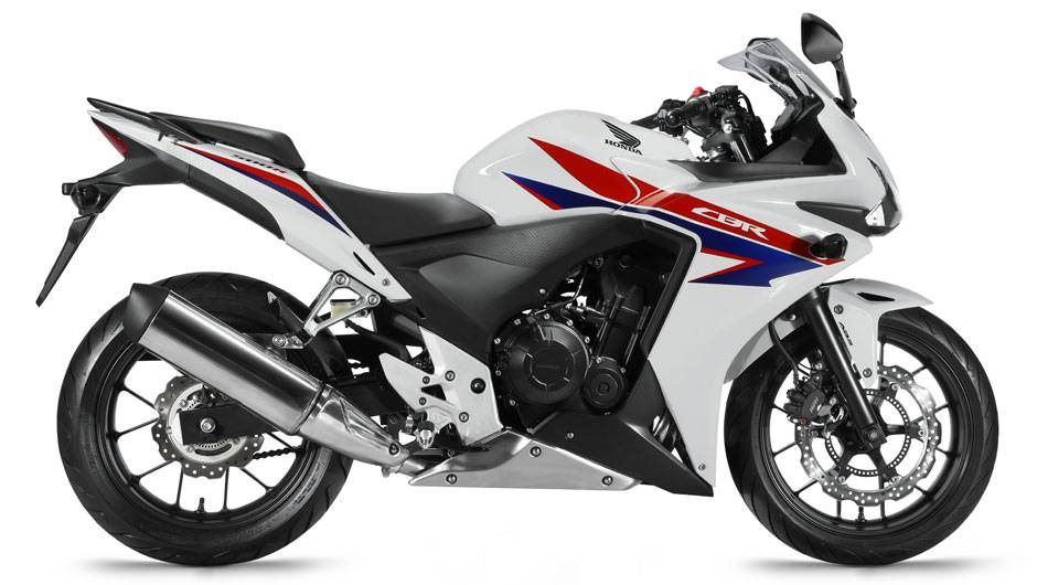 Motor de 471 cm&sup3; gera 50 cavalos de pot&ecirc;ncia | <a href="https://beta-develop.quatrorodas.abril.com.br/moto/noticias/honda-investe-modelos-500cc-756399.shtml" rel="migration">Leia mais</a>