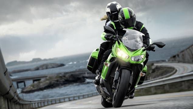 Preço público sugerido é de R$ 51.990,00 | <a href="https://beta-develop.quatrorodas.abril.com.br/moto/noticias/kawasaki-lanca-ninja-1000-tourer-abs-salao-duas-rodas-756465.shtml" rel="migration">Leia mais</a> Preço público sugerido é de R$ 51.990,00 | <a href="https://beta-develop.quatrorodas.abril.com.br/moto/noticias/kawasaki-lanca-ninja-1000-tourer-abs-salao-duas-rodas-756465.shtml" rel="migration">Leia mais</a>