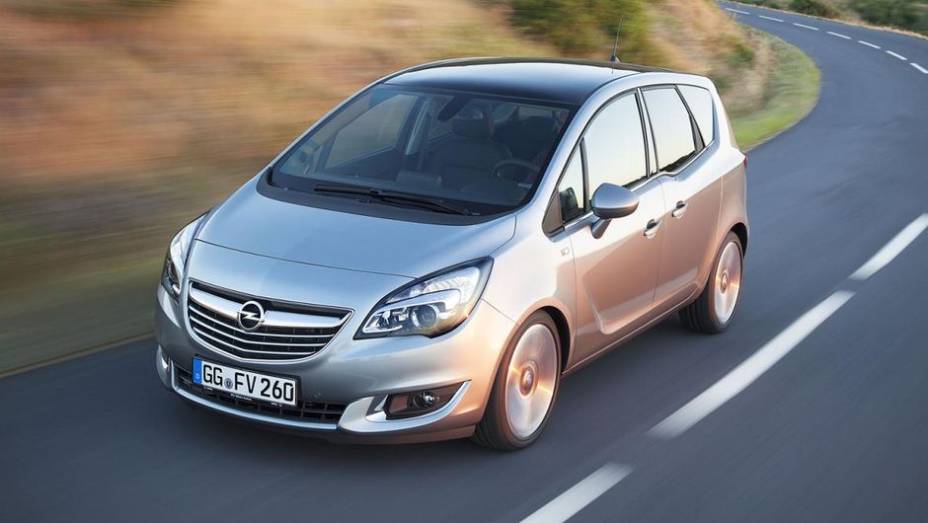 A Opel revelou nesta quarta-feira (9) o facelift do Meriva | <a href="https://beta-develop.quatrorodas.abril.com.br/noticias/fabricantes/opel-revela-facelift-meriva-756548.shtml" rel="migration">Leia mais</a> A Opel revelou nesta quarta-feira (9) o facelift do Meriva | <a href="https://beta-develop.quatrorodas.abril.com.br/noticias/fabricantes/opel-revela-facelift-meriva-756548.shtml" rel="migration">Leia mais</a>