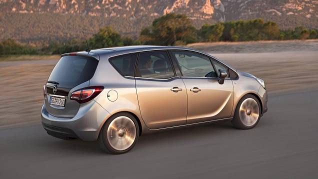 ...luzes diurnas de LED frontais e lanternas de LED | <a href="https://beta-develop.quatrorodas.abril.com.br/noticias/fabricantes/opel-revela-facelift-meriva-756548.shtml" rel="migration">Leia mais</a> ...luzes diurnas de LED frontais e lanternas de LED | <a href="https://beta-develop.quatrorodas.abril.com.br/noticias/fabricantes/opel-revela-facelift-meriva-756548.shtml" rel="migration">Leia mais</a>