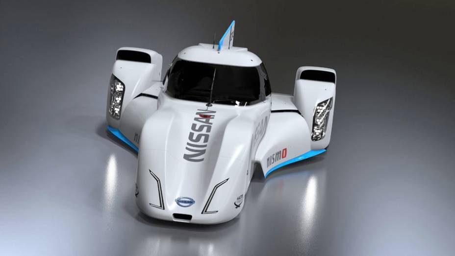 A meta da montadora japonesa é alinhar o ZEOD RC durante a tradicional prova das 24 Horas de Le Mans em 2014 | <a href="https://beta-develop.quatrorodas.abril.com.br/noticias/fabricantes/nissan-revela-zeod-rc-757457.shtml" rel="migration">Leia mais</a>