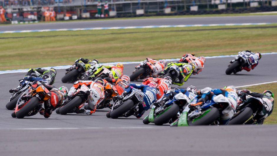 Devido a problemas de aderência da pista, a Bridgestone, fornecedora de pneus da categoria, disse que não poderia garantir a segurança dos compostos para a extensão integral da prova | <a href="https://beta-develop.quatrorodas.abril.com.br/moto/noticias/motogp-lorenzo-" rel="migration"></a> Devido a problemas de aderência da pista, a Bridgestone, fornecedora de pneus da categoria, disse que não poderia garantir a segurança dos compostos para a extensão integral da prova | <a href="https://beta-develop.quatrorodas.abril.com.br/moto/noticias/motogp-lorenzo-" rel="migration"></a>