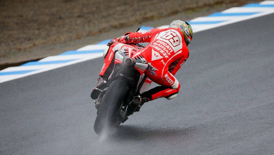 De modo surpreendente, a terceira coloca&ccedil;&atilde;o foi ocupada pelo norte-americano Nicky Hayden | <a href="https://beta-develop.quatrorodas.abril.com.br/moto/noticias/motogp-lorenzo-voa-pole-japao-758277.shtml" rel="migration">Leia mais</a>