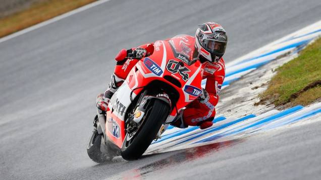 ...e Andrea Dovizioso | <a href="https://beta-develop.quatrorodas.abril.com.br/moto/noticias/motogp-lorenzo-voa-pole-japao-758277.shtml" rel="migration">Leia mais</a> ...e Andrea Dovizioso | <a href="https://beta-develop.quatrorodas.abril.com.br/moto/noticias/motogp-lorenzo-voa-pole-japao-758277.shtml" rel="migration">Leia mais</a>