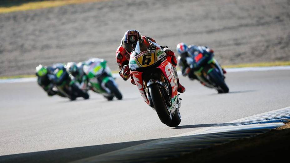 Stefan Bradl terminou em quinto | <a href="https://beta-develop.quatrorodas.abril.com.br/moto/noticias/motogp-definicao-titulo-fica-ultima-prova-758422.shtml" rel="migration">Leia mais</a>