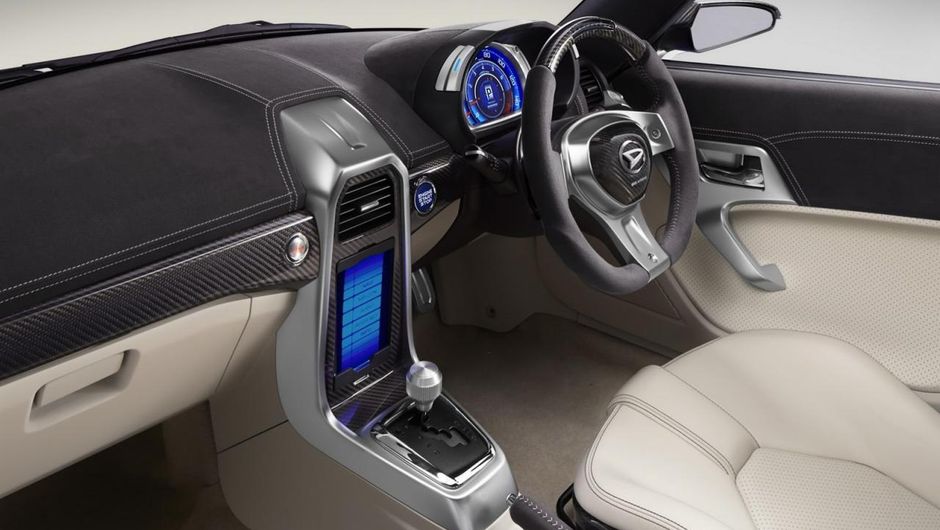 A transmiss&atilde;o ser&aacute; CVT, com borboletas para troca de marchas no volante | <a href="https://beta-develop.quatrorodas.abril.com.br/noticias/saloes/toquio-2013/daihatsu-revela-kopen-concept-758793.shtml" rel="migration">Leia mais</a>