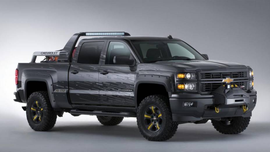 Chevrolet Silverado Black Ops Concept | <a href="https://beta-develop.quatrorodas.abril.com.br/noticias/fabricantes/chevrolet-mostra-conceitos-silverado-black-ops-volunteer-firefighter-texas-755573.shtml" rel="migration">Leia mais</a>