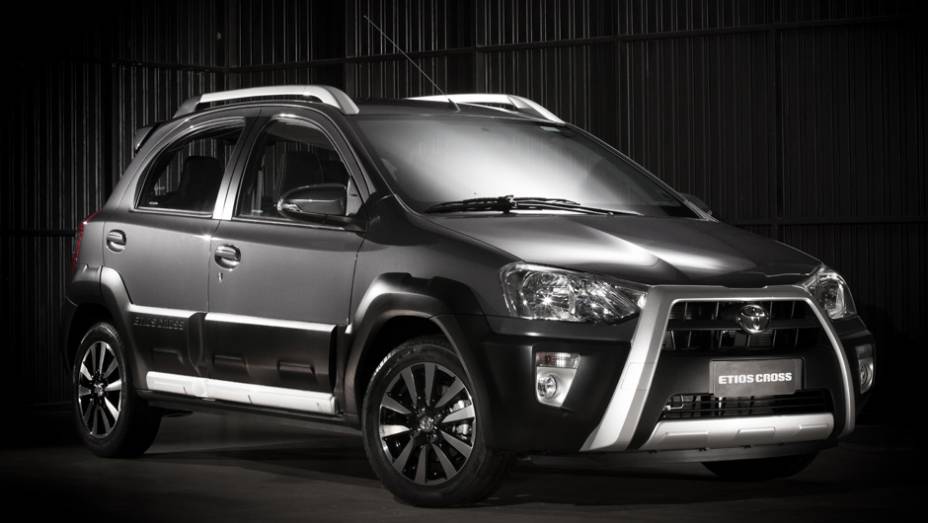 Toyota lança Etios Cross | <a href="https://beta-develop.quatrorodas.abril.com.br/carros/lancamentos/toyota-etios-cross-759424.shtml" rel="migration">Leia mais</a> Toyota lança Etios Cross | <a href="https://beta-develop.quatrorodas.abril.com.br/carros/lancamentos/toyota-etios-cross-759424.shtml" rel="migration">Leia mais</a>