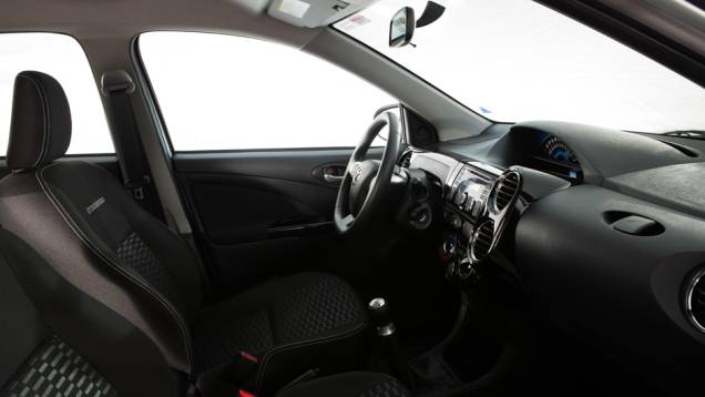 Modelo chega às concessionárias do Brasil a partir de 18 de novembro | <a href="https://beta-develop.quatrorodas.abril.com.br/carros/lancamentos/toyota-etios-cross-759424.shtml" rel="migration">Leia mais</a> Modelo chega às concessionárias do Brasil a partir de 18 de novembro | <a href="https://beta-develop.quatrorodas.abril.com.br/carros/lancamentos/toyota-etios-cross-759424.shtml" rel="migration">Leia mais</a>