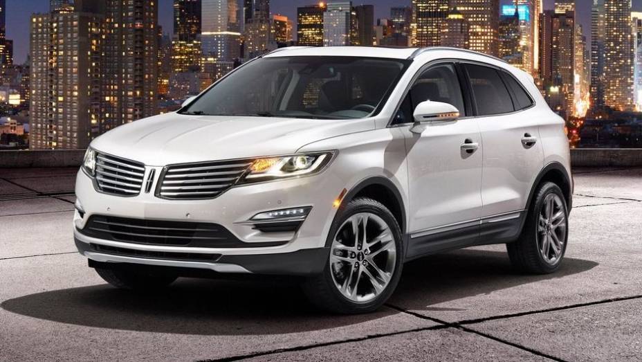 A Lincoln revelou o MKC, seu novo SUV compacto de luxo | <a href="https://beta-develop.quatrorodas.abril.com.br/noticias/fabricantes/lincoln-mkc-apresentado-760137.shtml" rel="migration">Leia mais</a>