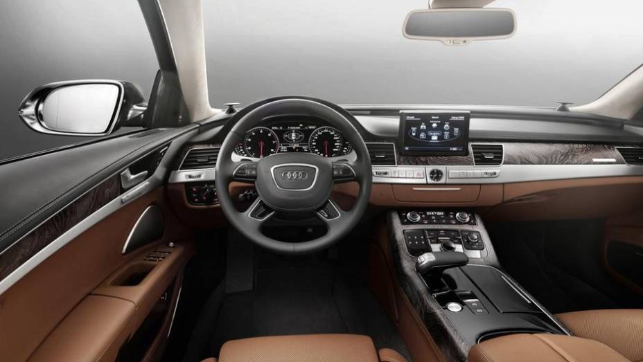 A proposta da edição é trazer um acabamento ainda mais refinado do que o A8 L convencional | <a href="https://beta-develop.quatrorodas.abril.com.br/noticias/fabricantes/audi-produzira-a8-exclusive-760263.shtml" rel="migration">Leia mais</a> A proposta da edição é trazer um acabamento ainda mais refinado do que o A8 L convencional | <a href="https://beta-develop.quatrorodas.abril.com.br/noticias/fabricantes/audi-produzira-a8-exclusive-760263.shtml" rel="migration">Leia mais</a>