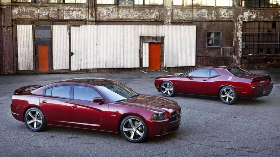 A Dodge lançará edições especiais "100th Anniversary" para Charger e Challenger | <a href="https://beta-develop.quatrorodas.abril.com.br/noticias/saloes/los-angeles-2013/dodge-celebra-centenario-edicao-especial-charger-challenger-760678.shtml" rel="migration">Leia mais</a> A Dodge lançará edições especiais "100th Anniversary" para Charger e Challenger | <a href="https://beta-develop.quatrorodas.abril.com.br/noticias/saloes/los-angeles-2013/dodge-celebra-centenario-edicao-especial-charger-challenger-760678.shtml" rel="migration">Leia mais</a>