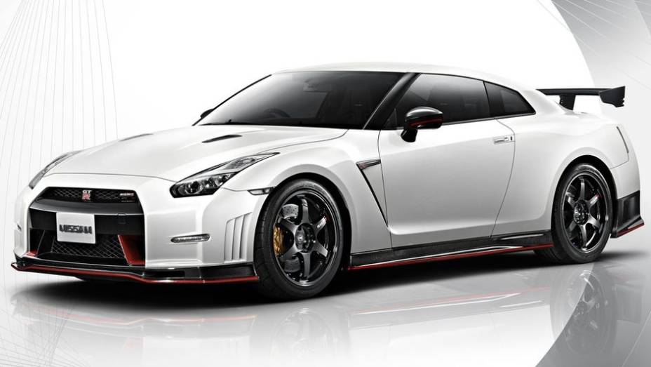 A Nissan mostrou as primeiras fotos e informações do novo GT-R Nismo | <a href="https://beta-develop.quatrorodas.abril.com.br/noticias/saloes/toquio-2013/primeiros-detalhes-novo-nissan-gt-r-nismo-surgem-internet-760517.shtml" rel="migration">Leia mais</a>