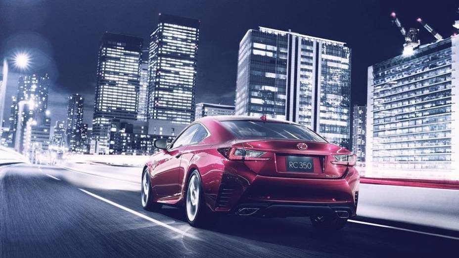 As rodas aro 18 vêm de série, mas podem ser trocadas por um conjunto de 19 polegadas | <a href="https://beta-develop.quatrorodas.abril.com.br/noticias/saloes/toquio-2013/lexus-mostra-cupe-rc-759175.shtml" rel="migration">Leia mais</a> As rodas aro 18 vêm de série, mas podem ser trocadas por um conjunto de 19 polegadas | <a href="https://beta-develop.quatrorodas.abril.com.br/noticias/saloes/toquio-2013/lexus-mostra-cupe-rc-759175.shtml" rel="migration">Leia mais</a>