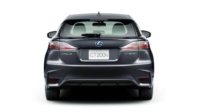 ...novas rodas de liga-leve, para-choque traseiro modificado, entre outras novas características | <a href="https://beta-develop.quatrorodas.abril.com.br/noticias/fabricantes/lexus-revela-primeiras-imagens-ct-200h-2014-760057.shtml" rel="migration">Leia mais</a> ...novas rodas de liga-leve, para-choque traseiro modificado, entre outras novas características | <a href="https://beta-develop.quatrorodas.abril.com.br/noticias/fabricantes/lexus-revela-primeiras-imagens-ct-200h-2014-760057.shtml" rel="migration">Leia mais</a>
