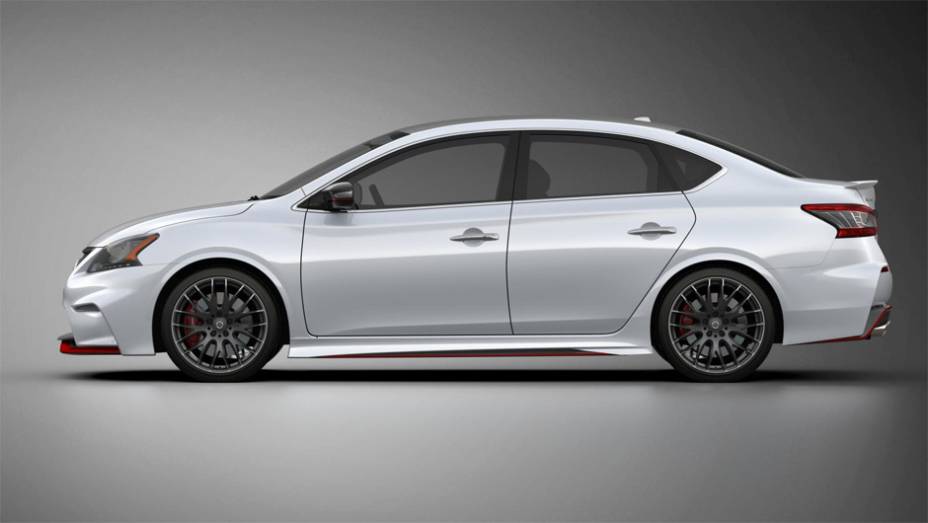 O Sentra Nismo Concept conta com um motor 1.8 turbo de quatro cilindros com inje&ccedil;&atilde;o direta a gasolina | <a href="https://beta-develop.quatrorodas.abril.com.br/noticias/saloes/los-angeles-2013/nissan-sentra-nismo-mostrado-los-angeles-760822.shtml" rel="migration">Leia mais</a>