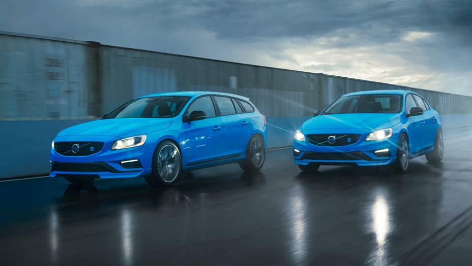 A Volvo confirmou o lançamento de uma versão Polestar para o S60 e para o V60 | <a href="https://beta-develop.quatrorodas.abril.com.br/noticias/fabricantes/volvo-confirma-s60-v60-polestar-762650.shtml" rel="migration">Leia mais</a>