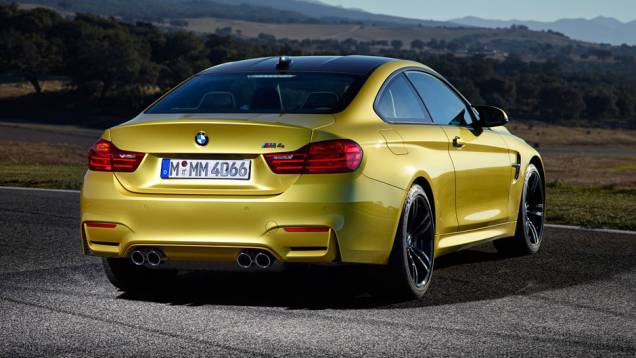 Trata-se da versão apimentada da Série 4 | <a href="https://beta-develop.quatrorodas.abril.com.br/noticias/saloes/detroit-2014/bmw-apresenta-novos-m3-m4-762958.shtml" rel="migration">Leia mais</a> Trata-se da versão apimentada da Série 4 | <a href="https://beta-develop.quatrorodas.abril.com.br/noticias/saloes/detroit-2014/bmw-apresenta-novos-m3-m4-762958.shtml" rel="migration">Leia mais</a>