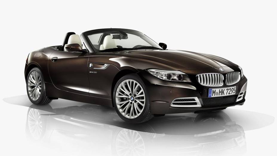 A BMW revelou o Z4 Pure Fusion, modelo que será apresentado ao público no próximo Salão de Detroit | <a href="https://beta-develop.quatrorodas.abril.com.br/noticias/saloes/detroit-2014/bmw-mostra-z4-pure-fusion-762961.shtml" rel="migration">Leia mais</a>