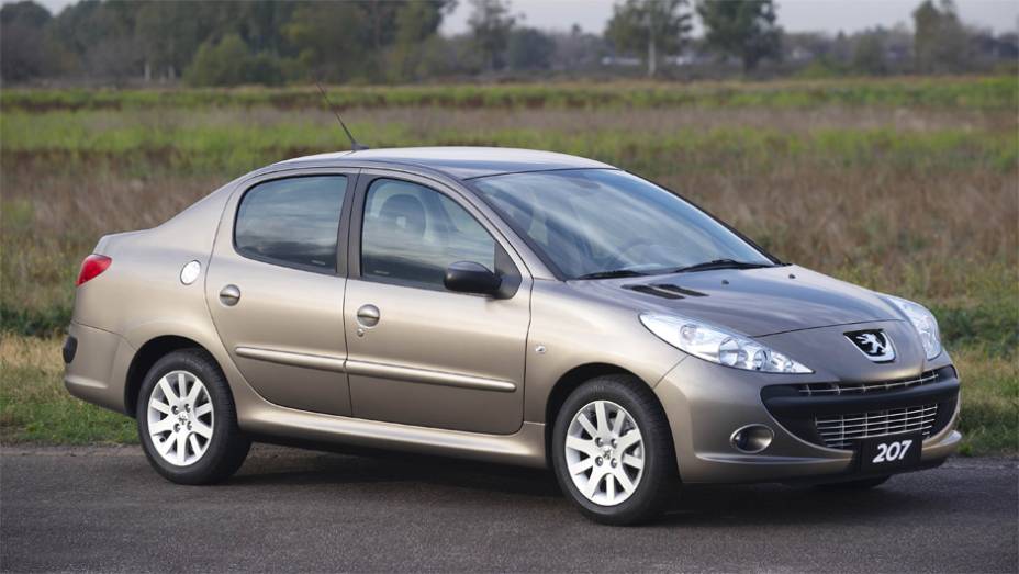 Fechando a lista est&aacute; o Peugeot 207 Sedan - 18,4% | <a href="https://beta-develop.quatrorodas.abril.com.br/reportagens/servicos/tempo-dinheiro-765441.shtml" rel="migration">Leia mais</a>