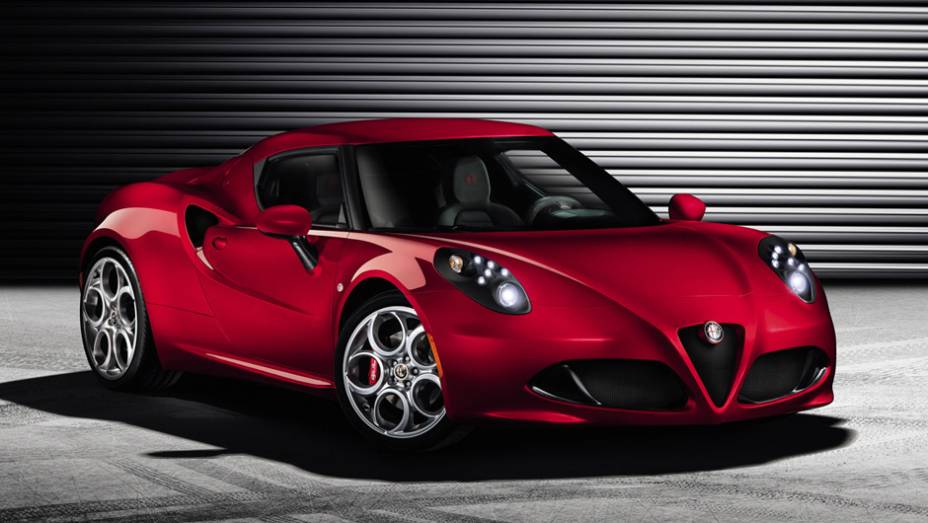 Em quinto está o Alfa Romeo 4C (US$ 54.000) | <a href="https://beta-develop.quatrorodas.abril.com.br/noticias/classicos/hagerty-lista-carros-classicos-futuro-767696.shtml" rel="migration">Leia mais</a>