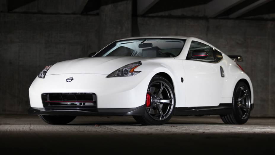 O Nissan 370Z Nismo, de 43 mil d&oacute;lares, aparece em s&eacute;timo | <a href="https://beta-develop.quatrorodas.abril.com.br/noticias/classicos/hagerty-lista-carros-classicos-futuro-767696.shtml" rel="migration">Leia mais</a>