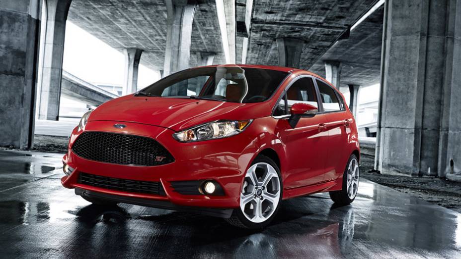 O Ford Fiesta ST fecha a Hot List 2014 | <a href="https://beta-develop.quatrorodas.abril.com.br/noticias/classicos/hagerty-lista-carros-classicos-futuro-767696.shtml" rel="migration">Leia mais</a>