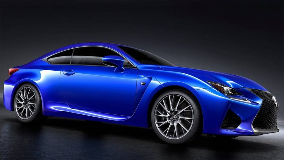 Espera-se que o modelo seja equipado com um motor V8 5.0 de 466 cavalos de pot&ecirc;ncia | <a href="https://beta-develop.quatrorodas.abril.com.br/noticias/saloes/detroit-2014/lexus-revela-rc-f-coupe-2015-767918.shtml" rel="migration">Leia mais</a>