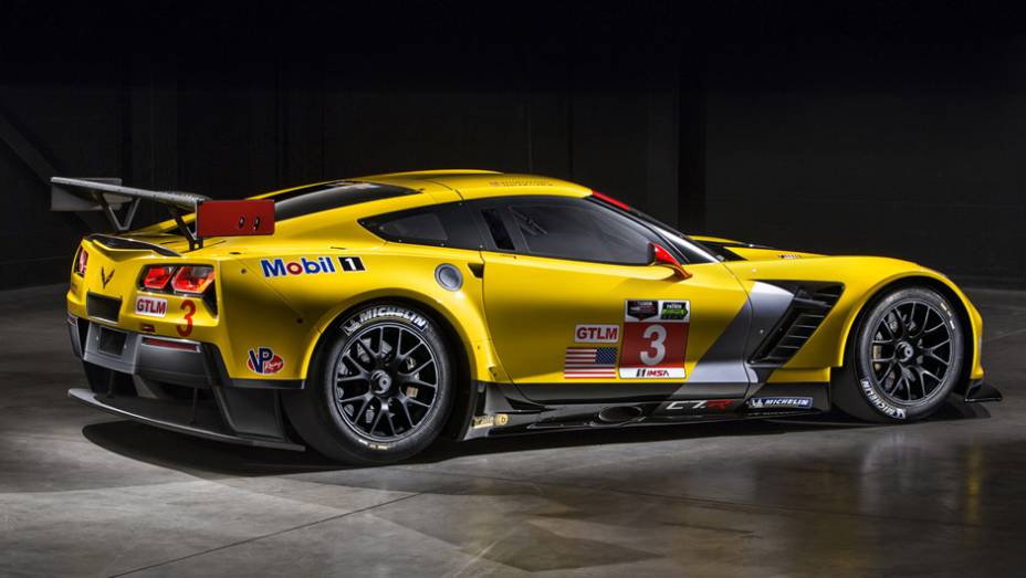 O C7.R &eacute; muito menos potente (mais de 485 cv) do que o Chevrolet Corvette Z06 2015, que oferece pelo menos 625 cv | <a href="https://beta-develop.quatrorodas.abril.com.br/noticias/saloes/detroit-2014/chevrolet-leva-corvette-c7-r-2014-detroit-769735.shtml" rel="migration">Leia mais</a>