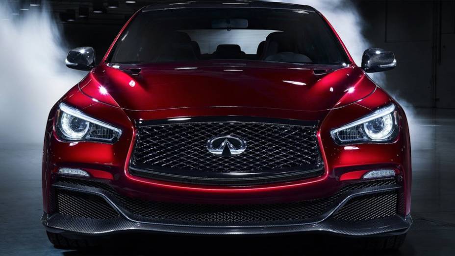 Fabricado em fibra de carbono, o modelo adota esse material em diversos detalhes na carroceria | <a href="https://beta-develop.quatrorodas.abril.com.br/noticias/saloes/detroit-2014/infiniti-leva-q50-eau-rouge-ao-salao-detroit-769539.shtml" rel="migration">Leia mais</a> Fabricado em fibra de carbono, o modelo adota esse material em diversos detalhes na carroceria | <a href="https://beta-develop.quatrorodas.abril.com.br/noticias/saloes/detroit-2014/infiniti-leva-q50-eau-rouge-ao-salao-detroit-769539.shtml" rel="migration">Leia mais</a>