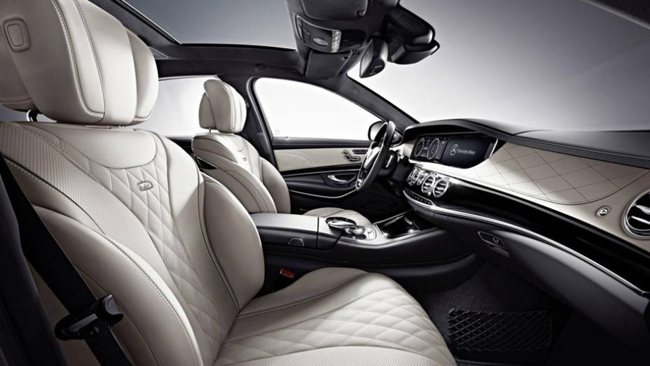 Mercedes-Benz S600 | <a href="https://beta-develop.quatrorodas.abril.com.br/noticias/saloes/detroit-2014/mercedes-benz-promove-estreia-mundial-s600-769543.shtml" rel="migration">Leia mais</a>