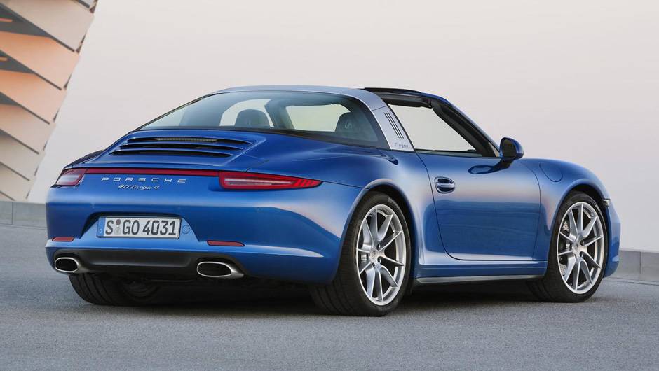Além da coluna "B" fixa, a parte traseira do veículo deve ser completamente envidraçada, lembrando os 911 Targa dos anos 60 | <a href="https://beta-develop.quatrorodas.abril.com.br/noticias/saloes/detroit-2014/porsche-lanca-911-targa-detroit-767649.shtml" rel="migration">Leia mais</a> Além da coluna "B" fixa, a parte traseira do veículo deve ser completamente envidraçada, lembrando os 911 Targa dos anos 60 | <a href="https://beta-develop.quatrorodas.abril.com.br/noticias/saloes/detroit-2014/porsche-lanca-911-targa-detroit-767649.shtml" rel="migration">Leia mais</a>