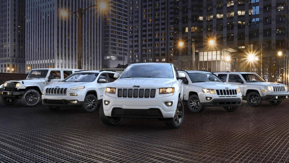 A Jeep anunciou nesta quarta-feira (22) o lançamento da edição especial Altitude para três de seus modelos: Cherokee, Grand Cherokee e Wrangler | <a href="https://beta-develop.quatrorodas.abril.com.br/noticias/fabricantes/jeep-lanca-edicao-especial-altitude-771178.shtm" rel="migration"></a>