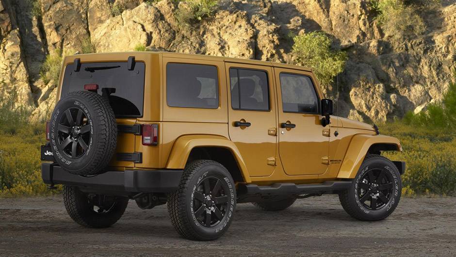 ...rodas de alum&iacute;nio de 18 polegadas bancos revestidos em couro preto e revestimento na mesma tonalidade | <a href="https://beta-develop.quatrorodas.abril.com.br/noticias/fabricantes/jeep-lanca-edicao-especial-altitude-771178.shtml" rel="migration">Leia mais</a>