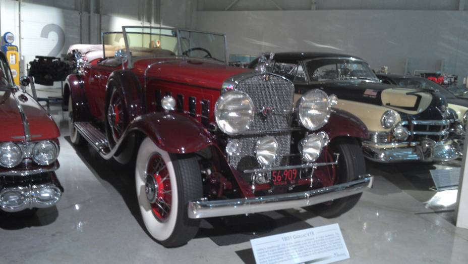 O Cadillac V16 foi o modelo topo-de-linha da marca entre 1930 e 1940; inicialmente, teve um motor de 7,4 litros que rendia 165 cv e o levava aos 160 km/h, números assombrosos para a época | <a href="https://beta-develop.quatrorodas.abril.com.br/reportagens/classicos/vi" rel="migration"></a>